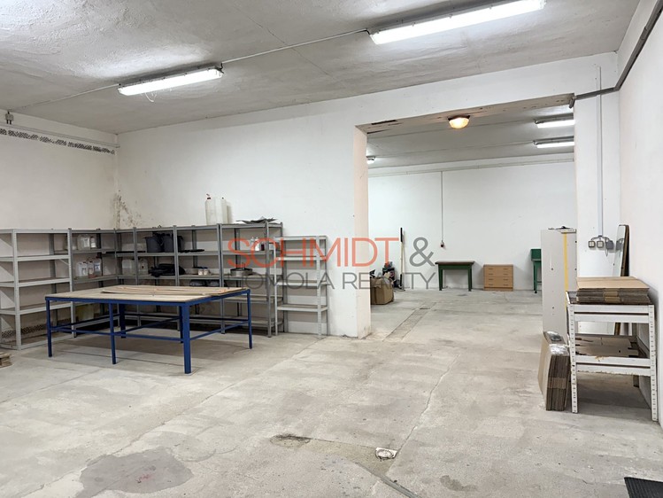 Prodej komerčního prostoru, 1 612 m² (15 z 31)