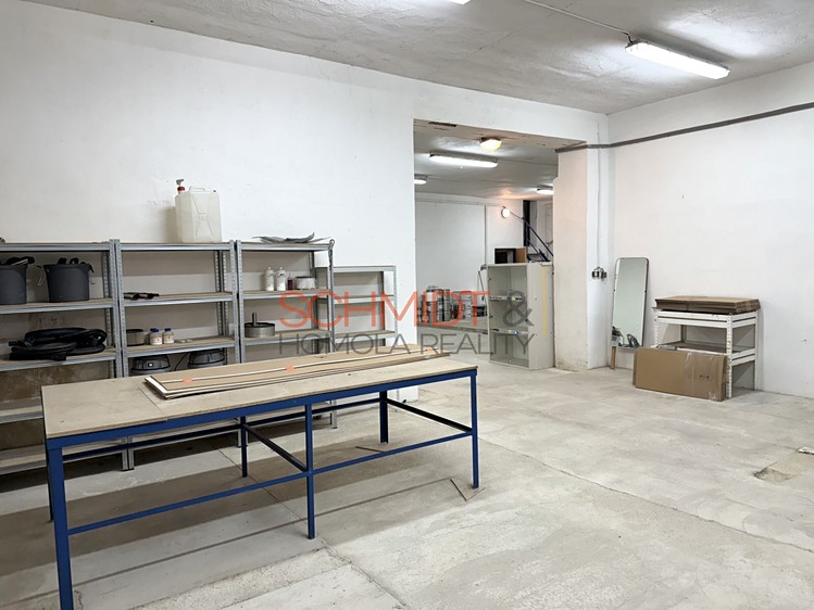 Prodej komerčního prostoru, 1 612 m² (16 z 31)