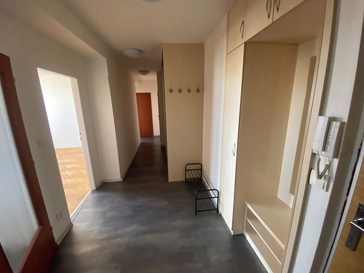 Pronájem bytu 2+1 59 m² – fotografie 4