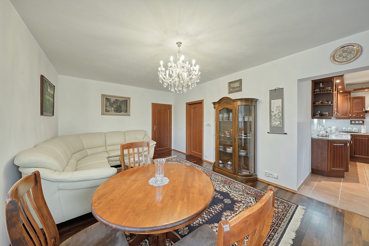 Pronájem bytu 4+1 88 m² – fotografie 3