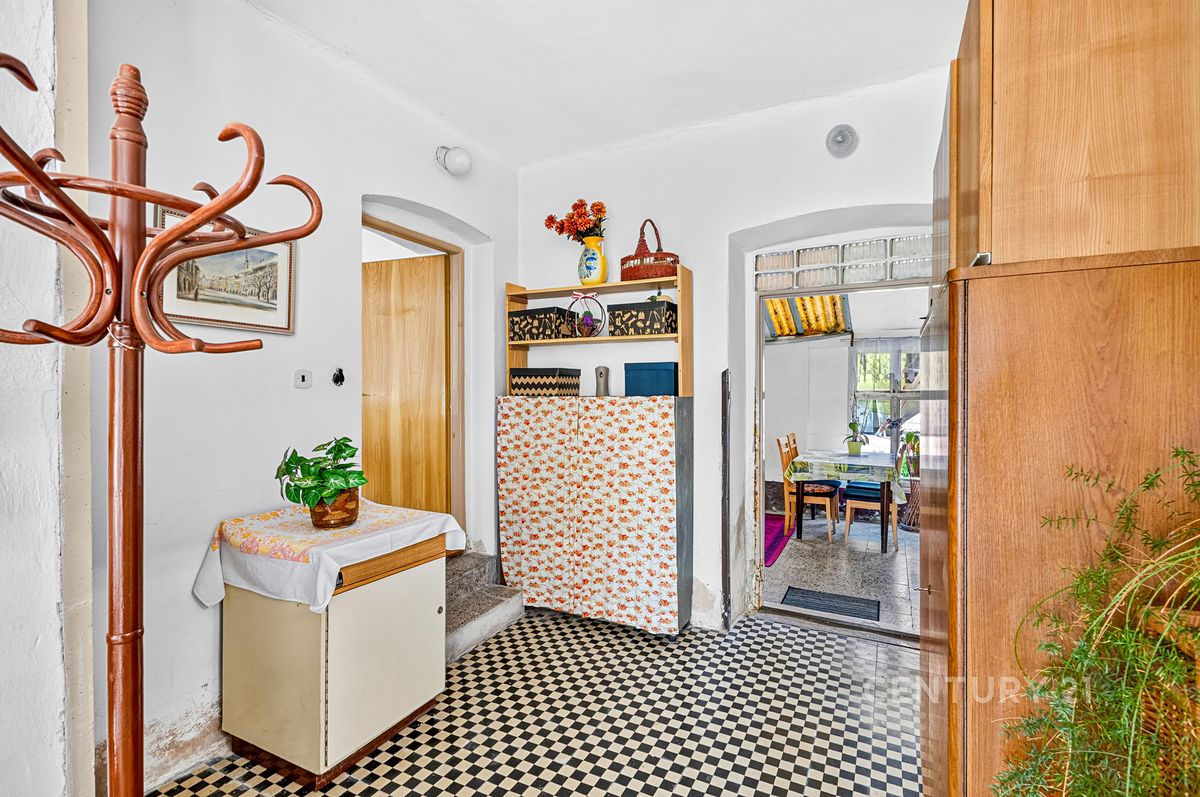 Prodej rodinného domu 190 m², pozemek 3520 m² – fotografie 5