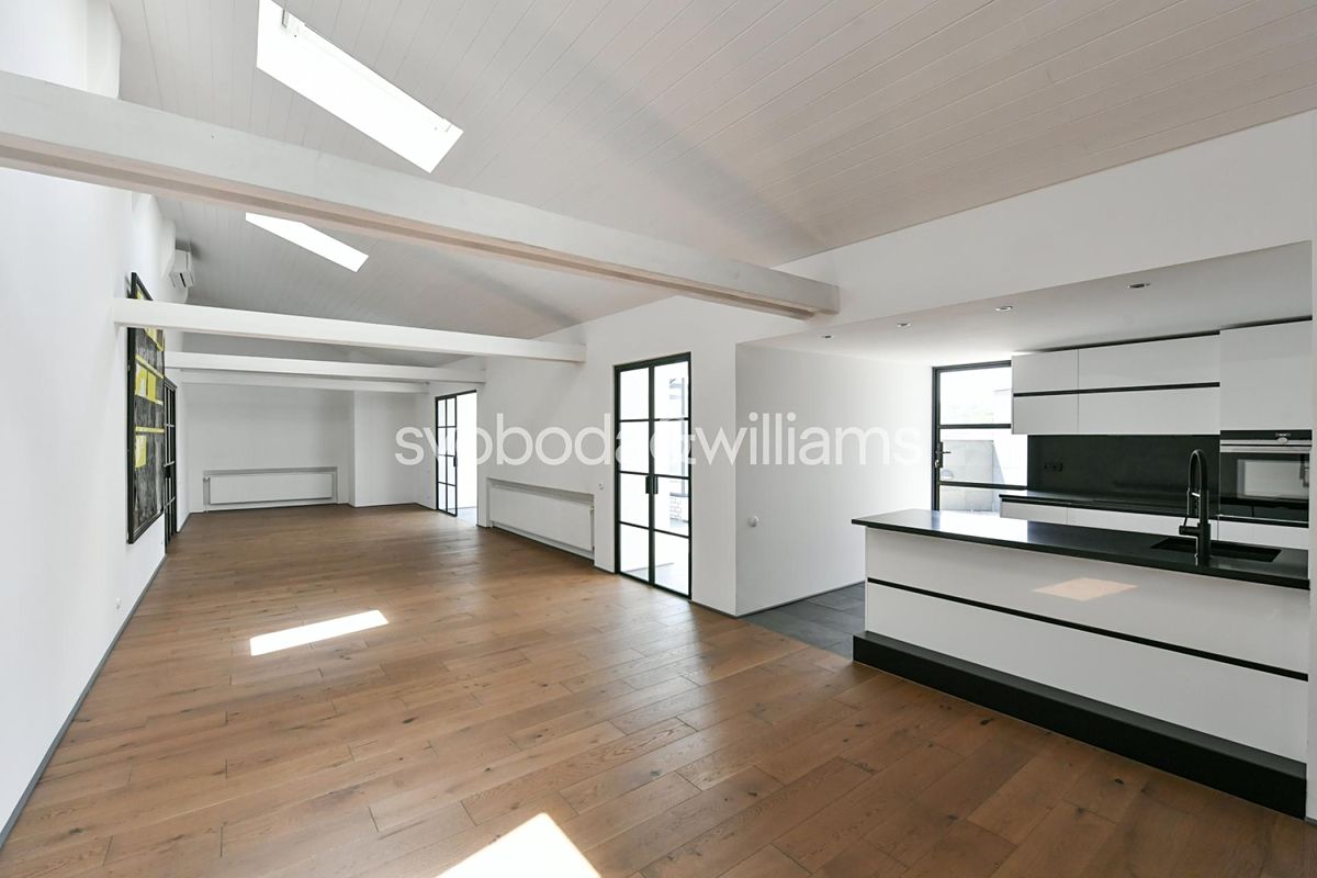 Pronájem bytu 4+kk 407 m² – fotografie 4