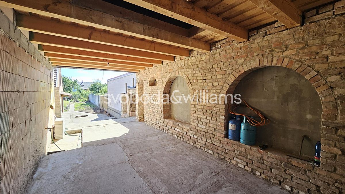 Prodej rodinného domu 432 m², pozemek 801 m² – fotografie 4