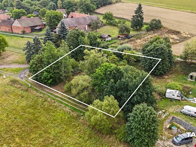 Prodej  pozemku 1 636 m²