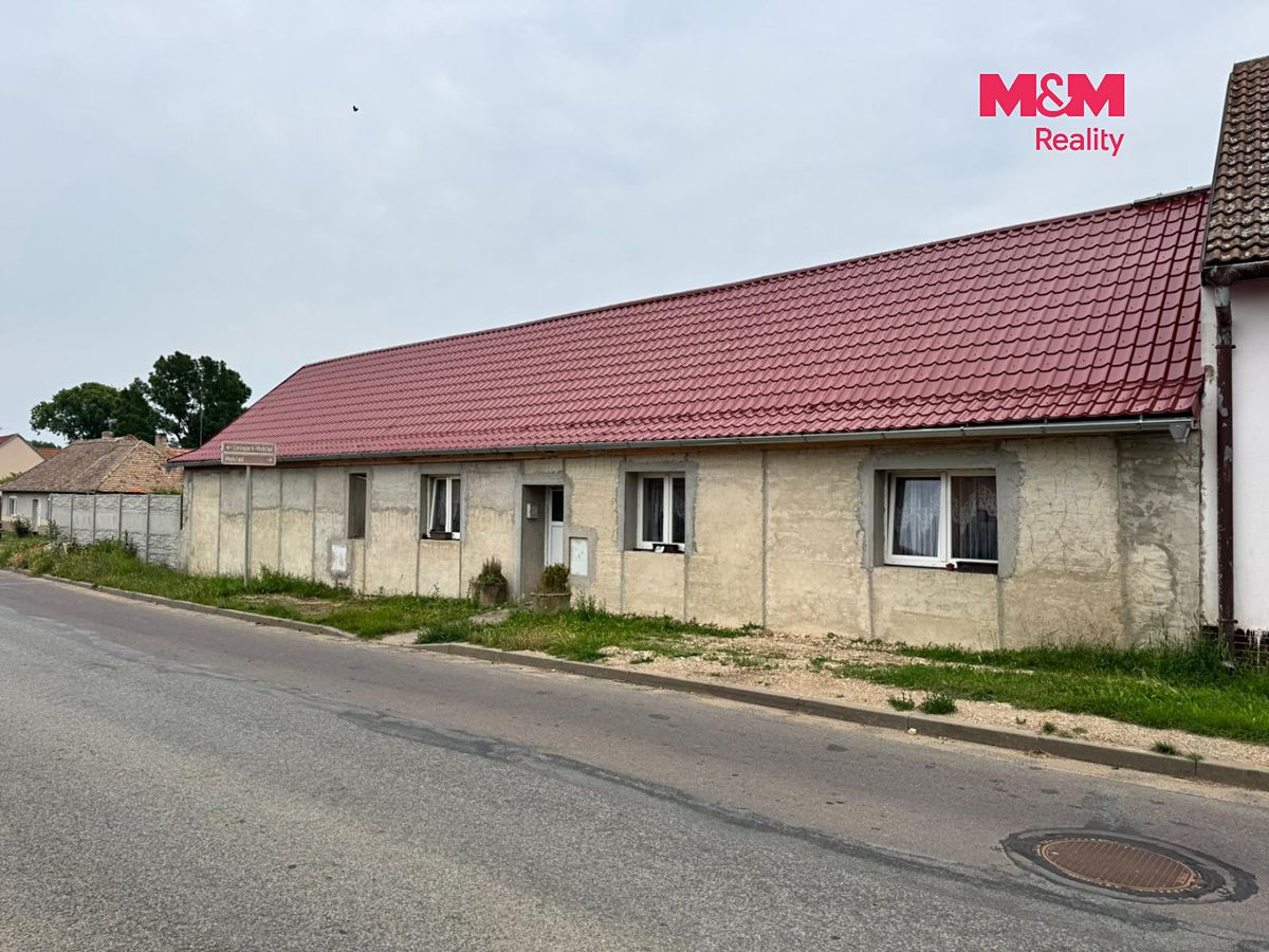 Prodej rodinného domu 165 m², pozemek 466 m² – fotografie 2