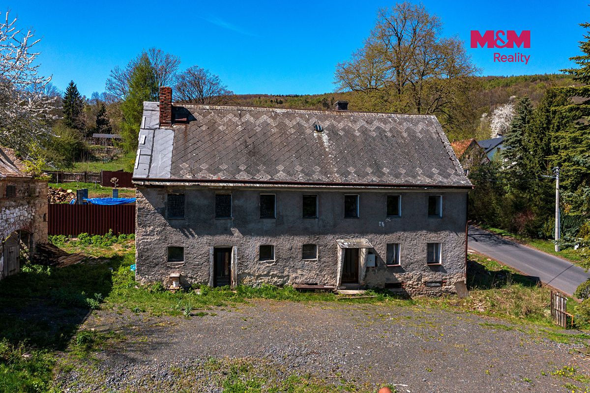 Prodej rodinného domu 180 m², pozemek 834 m² – fotografie 5