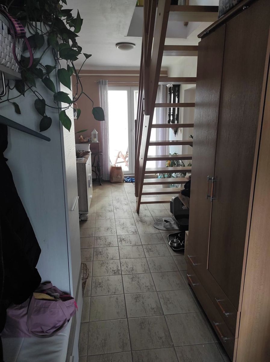 Prodej rodinného domu 138 m², pozemek 179 m² – fotografie 3