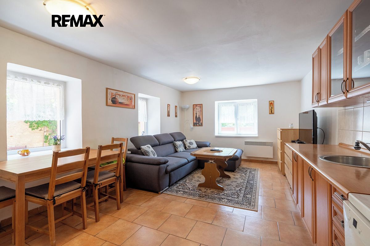 Prodej rodinného domu 100 m², pozemek 173 m² – fotografie 3