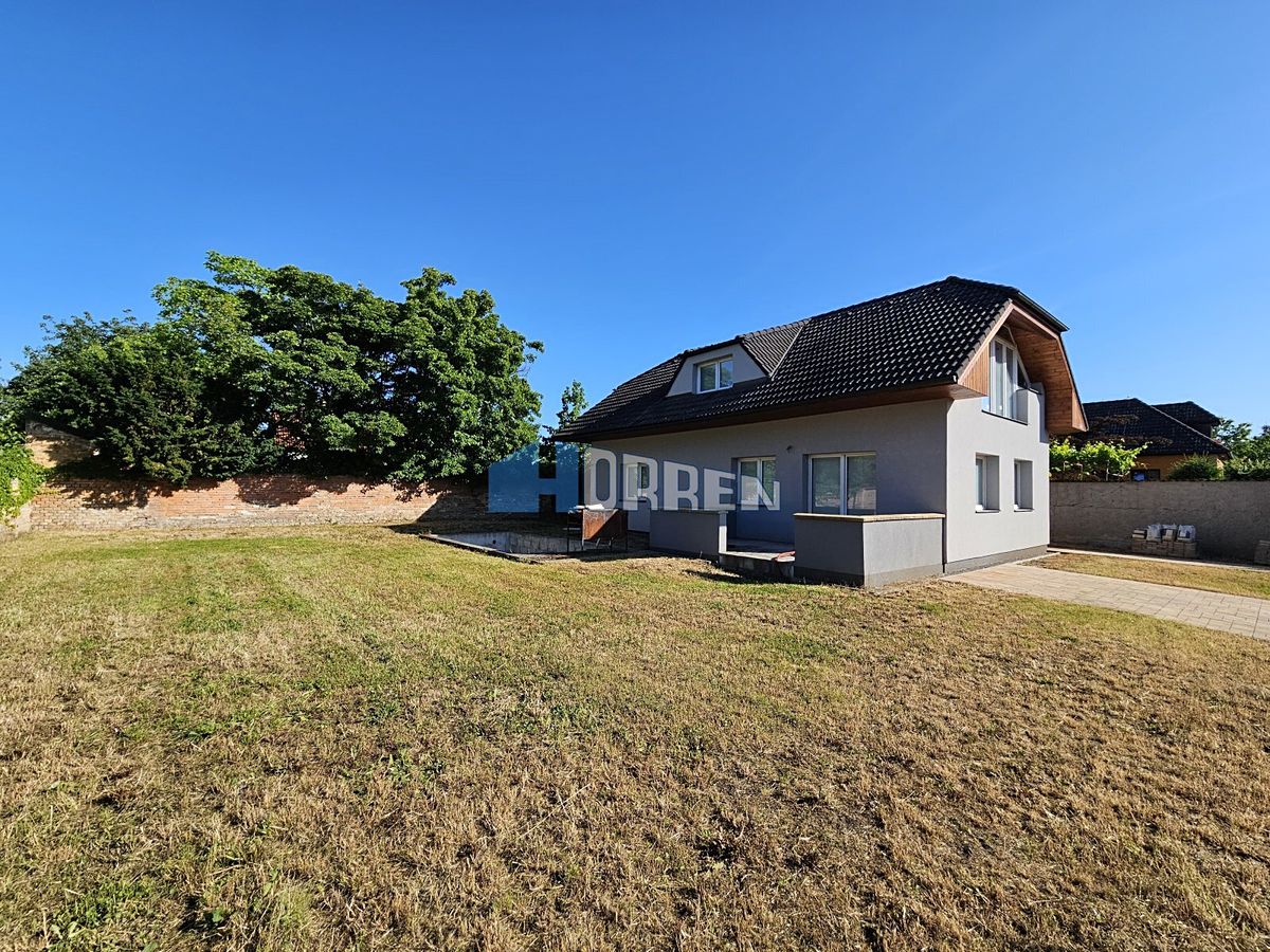 Prodej rodinného domu 151 m², pozemek 624 m² – fotografie 3