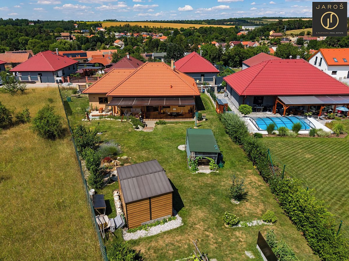 Prodej rodinného domu 97 m², pozemek 900 m² – fotografie 4