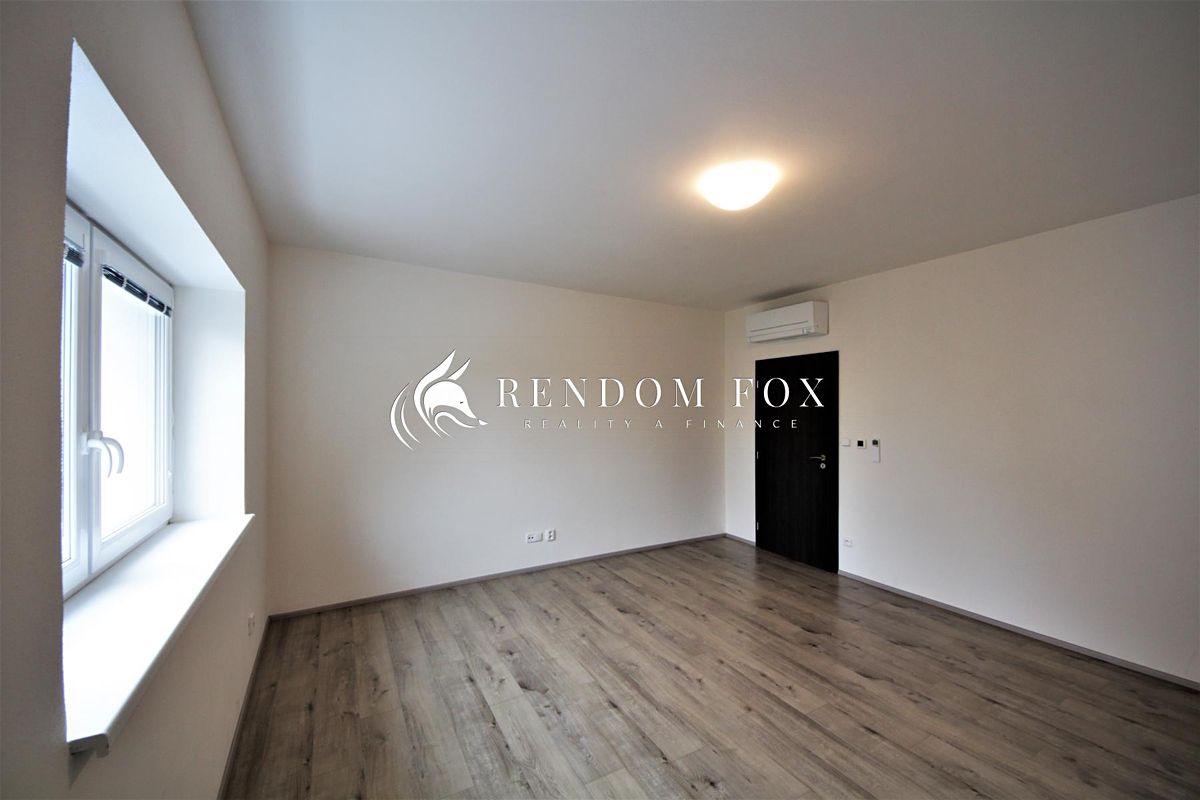 Pronájem bytu 2+kk 70 m² – fotografie 4