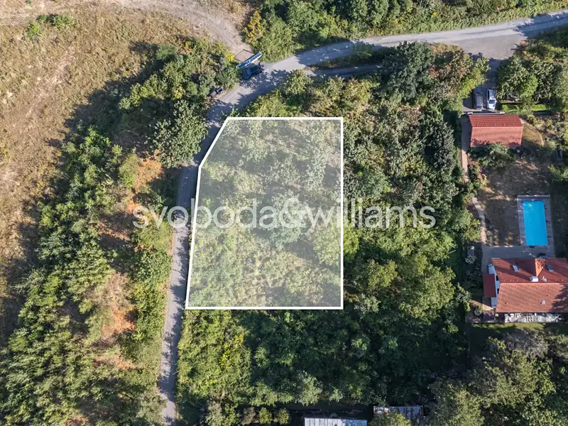 Prodej stavebního pozemku 1104 m², Černošice – náhled fotky 1