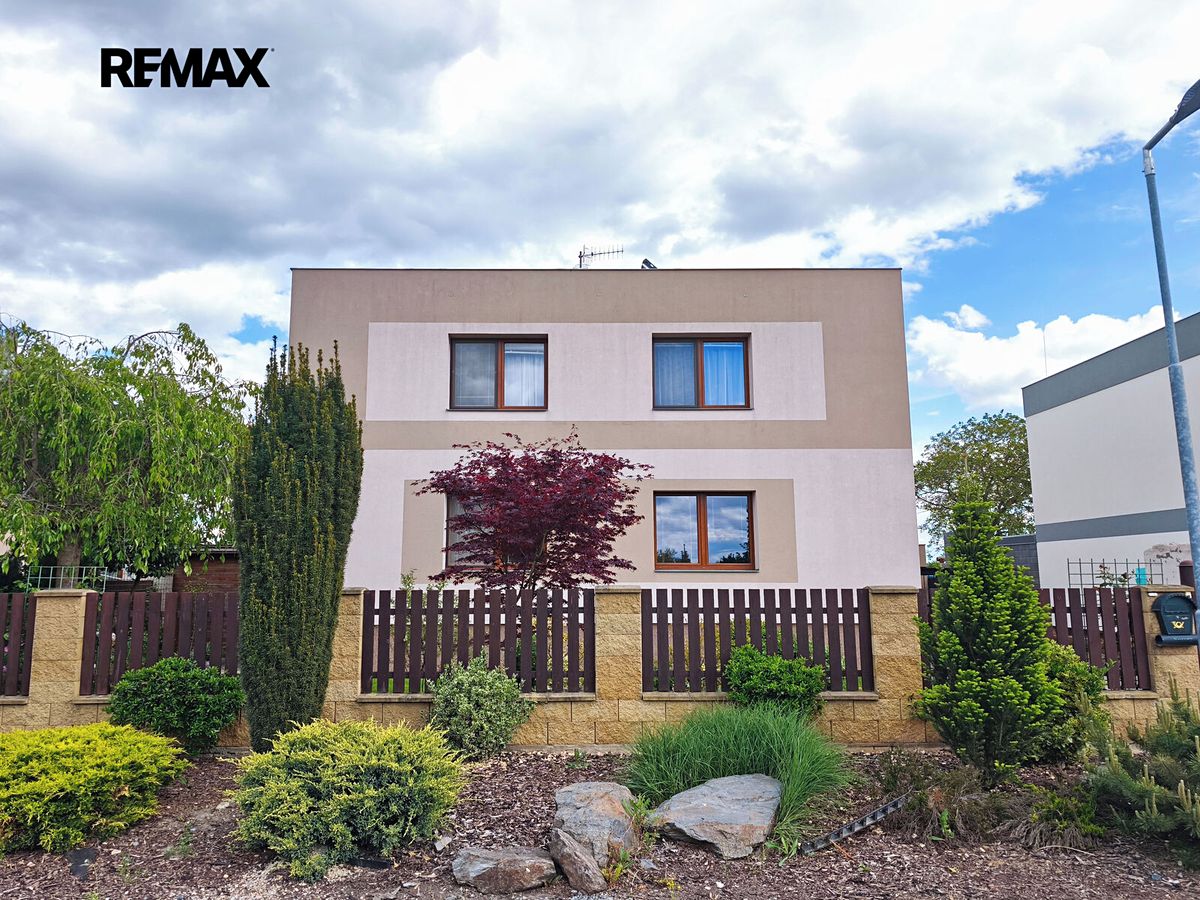 Pronájem bytu 4+1 95 m², Nová Ves – fotka 1 z 3