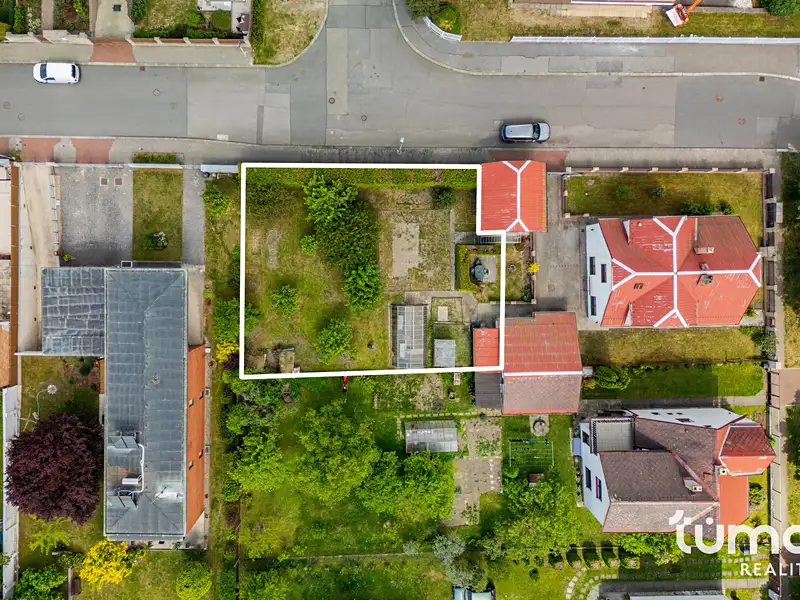 Prodej stavebního pozemku 491 m², Praha – náhled fotky 3
