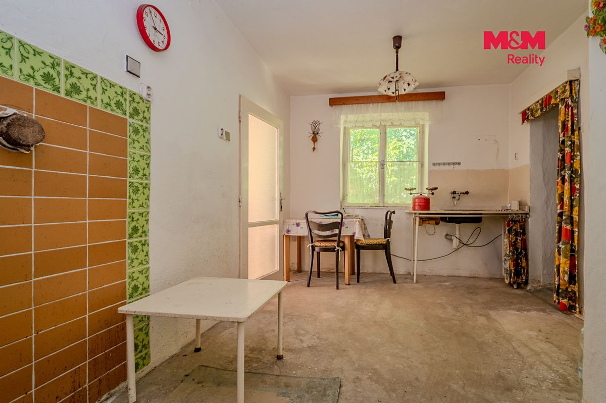 Prodej rodinného domu 65 m², pozemek 895 m² – fotografie 3