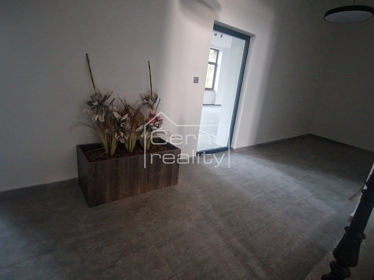 Комерційне приміщення в оренду, 120 м² (22 з 25)