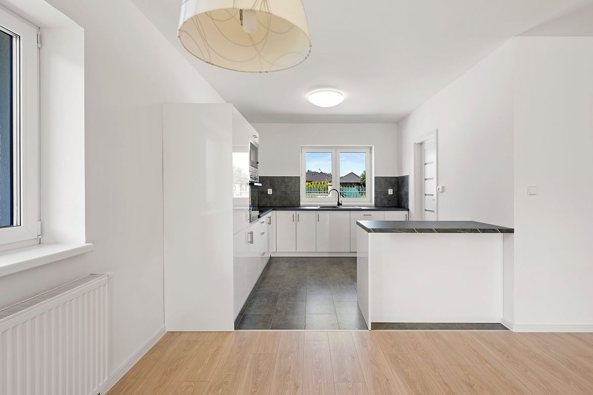 Prodej rodinného domu 107 m², pozemek 901 m² – fotografie 5