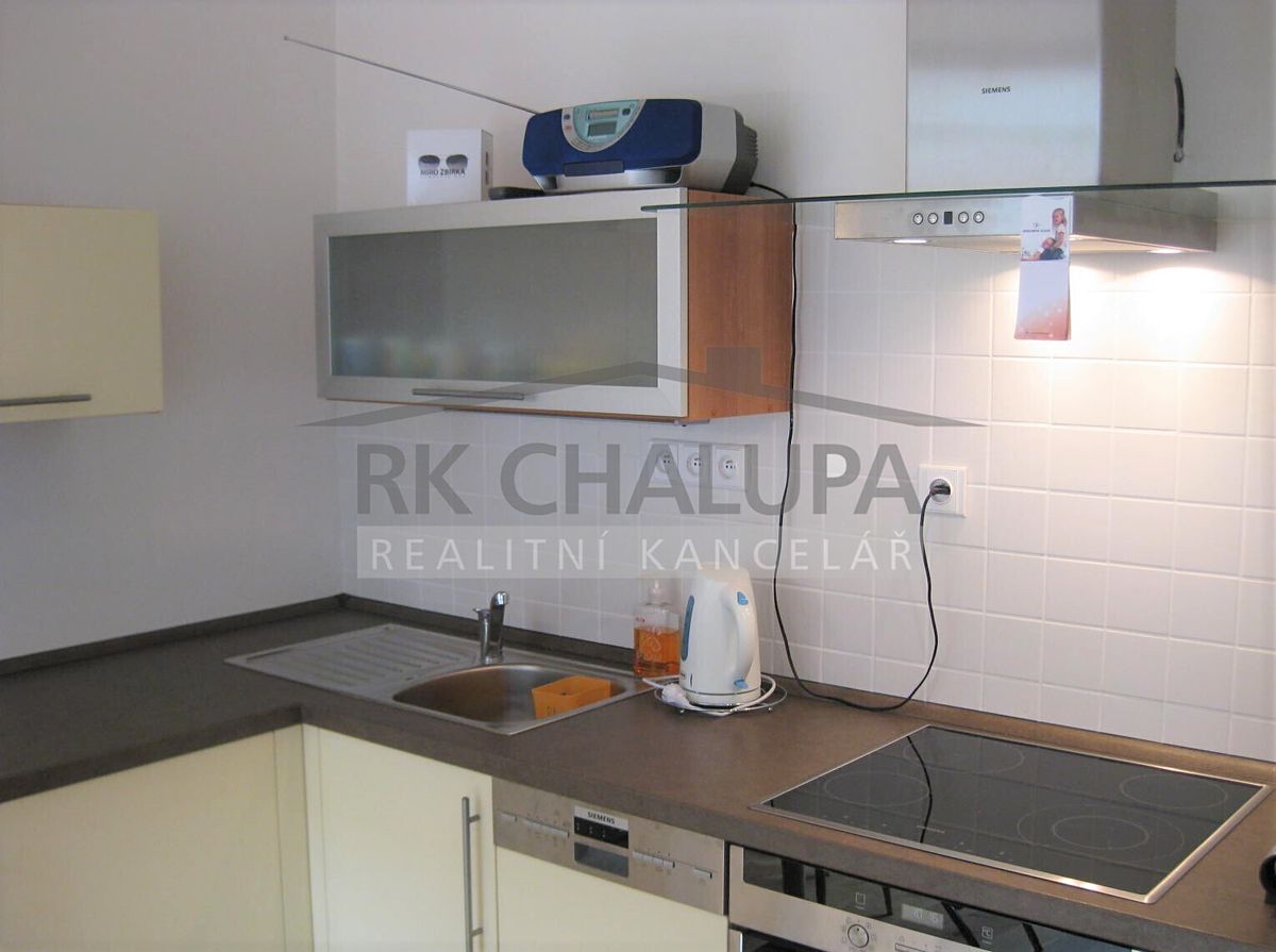 Pronájem bytu 2+kk 45 m² – fotografie 2