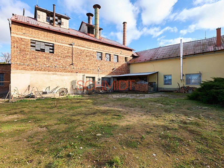 Prodej komerčního prostoru, 1 612 m² (28 z 31)