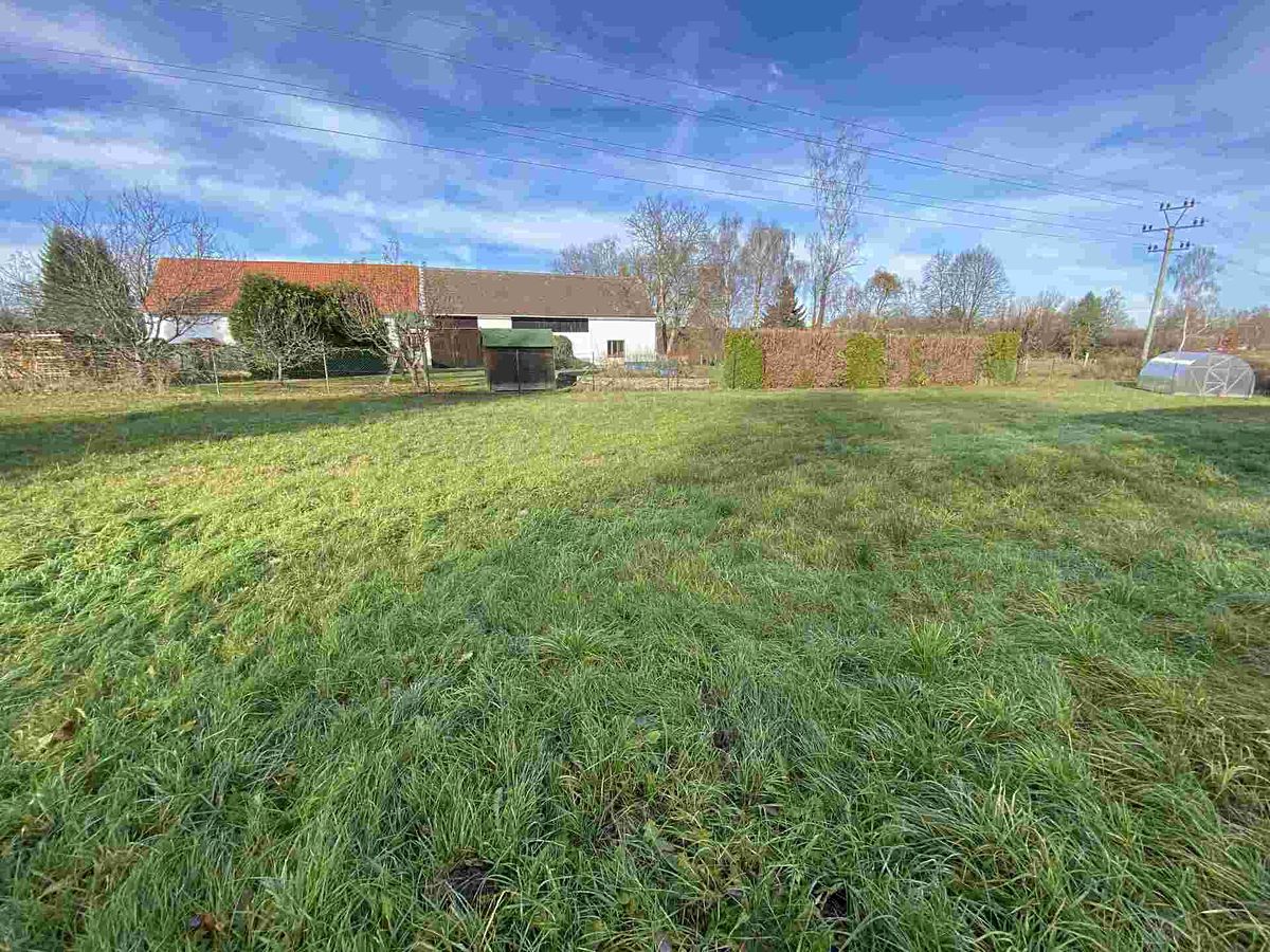 Prodej stavebního pozemku 3703 m² – fotografie 3