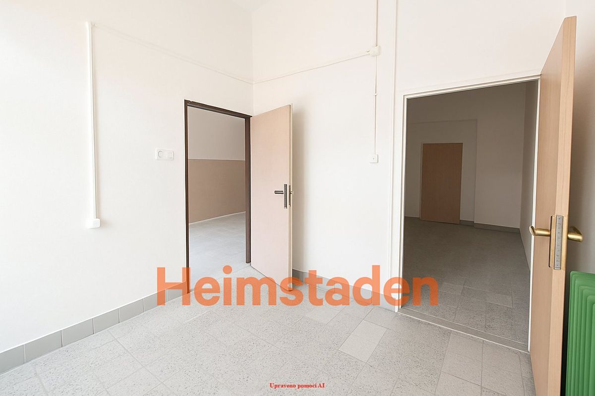 Pronájem obchodního prostoru 44 m² – fotografie 3