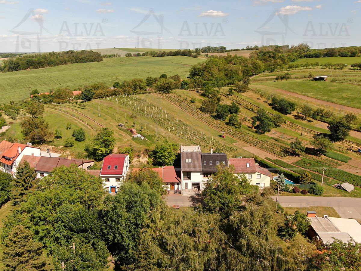 Prodej rodinného domu 86 m², pozemek 842 m² – fotografie 5