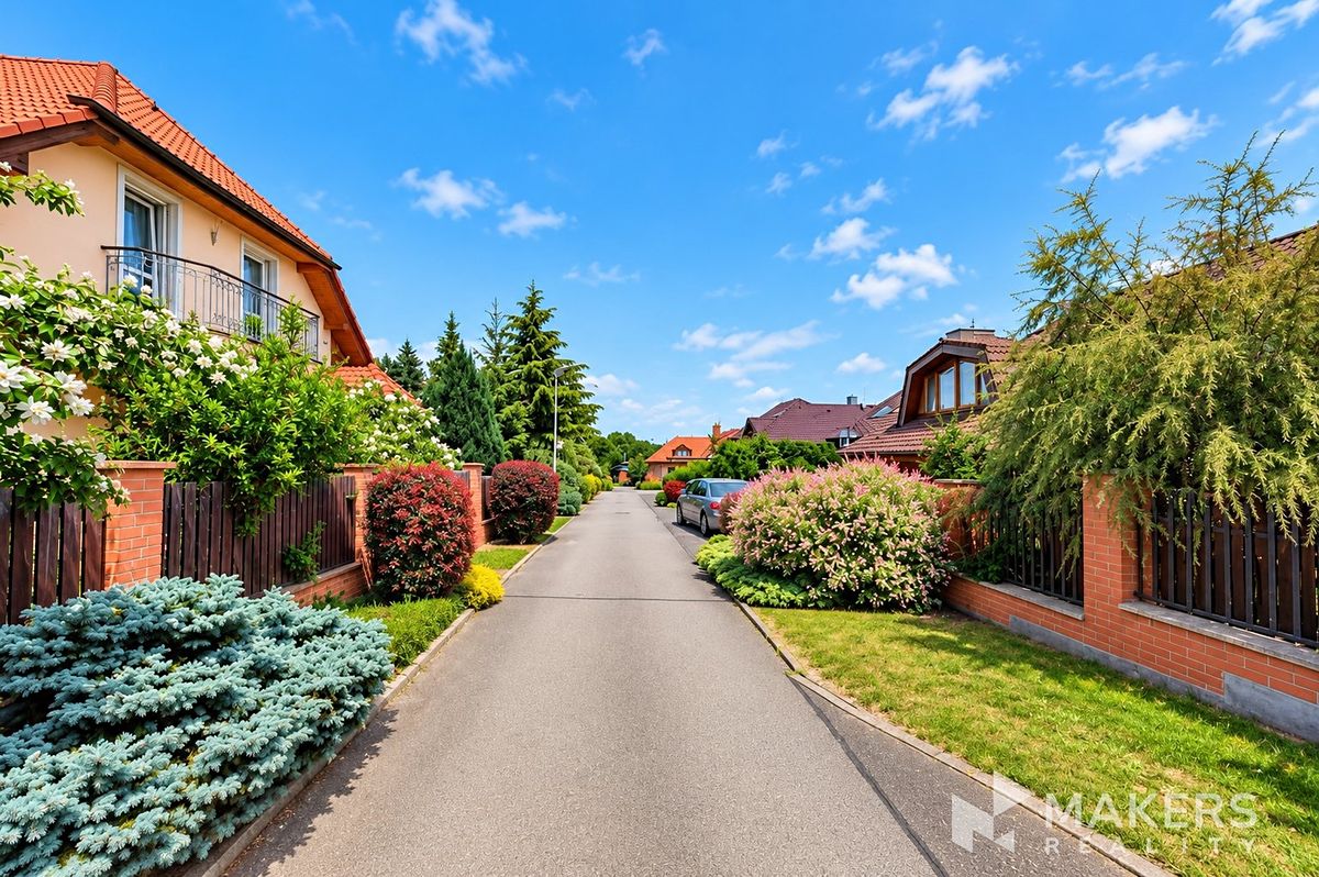Prodej rodinného domu 331 m², pozemek 803 m² – fotografie 4
