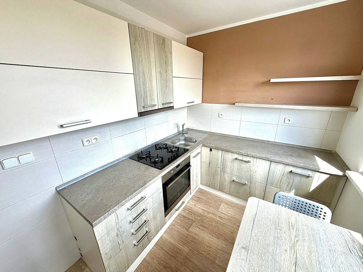 Pronájem bytu 2+1 65 m² – fotografie 2