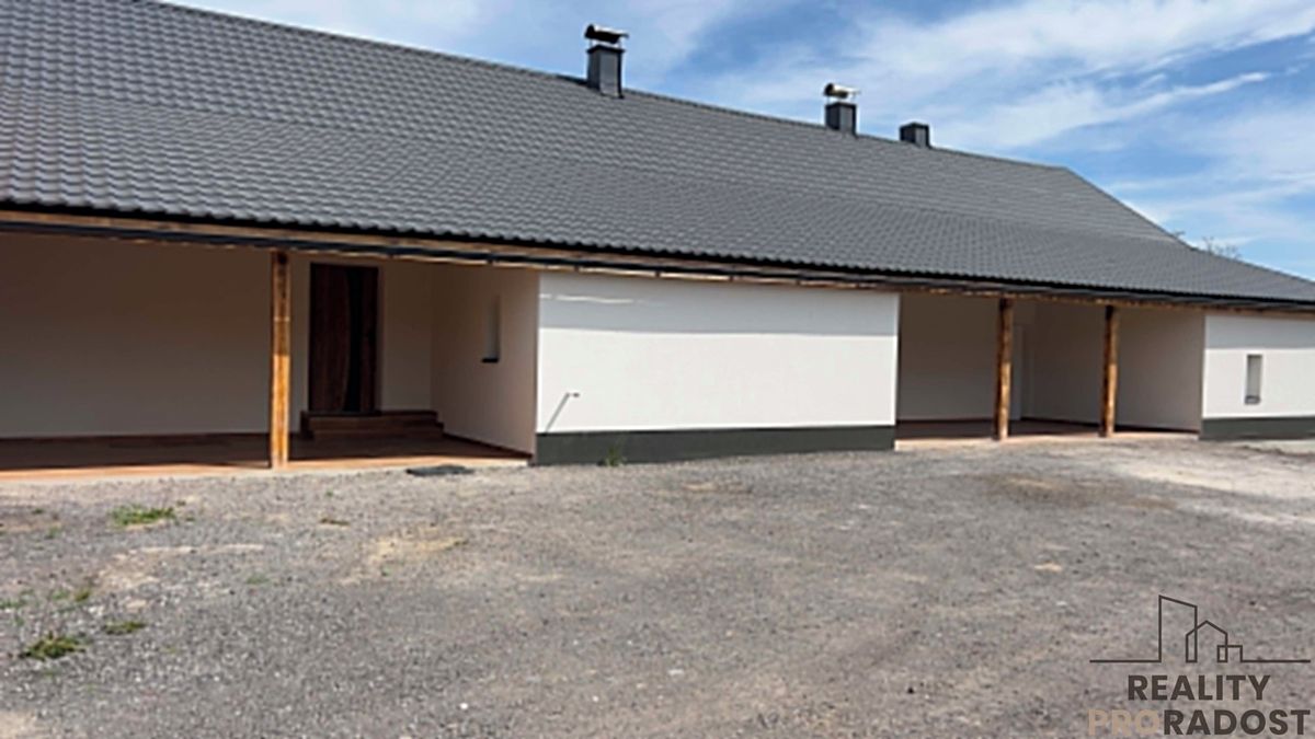 Prodej rodinného domu 193 m², pozemek 800 m² – fotografie 3