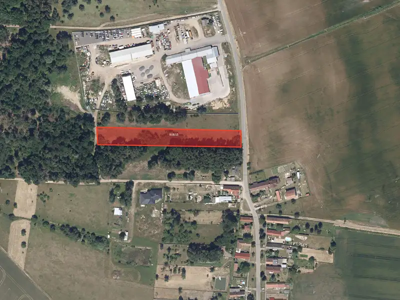 Prodej pole 5124 m², Tetov – náhled fotky 1