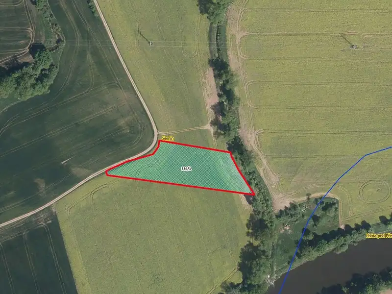 Prodej pole 6475 m², Semín – náhled fotky 1