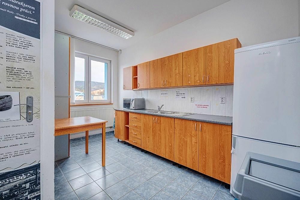 Pronájem kanceláře 30 m² – fotografie 4
