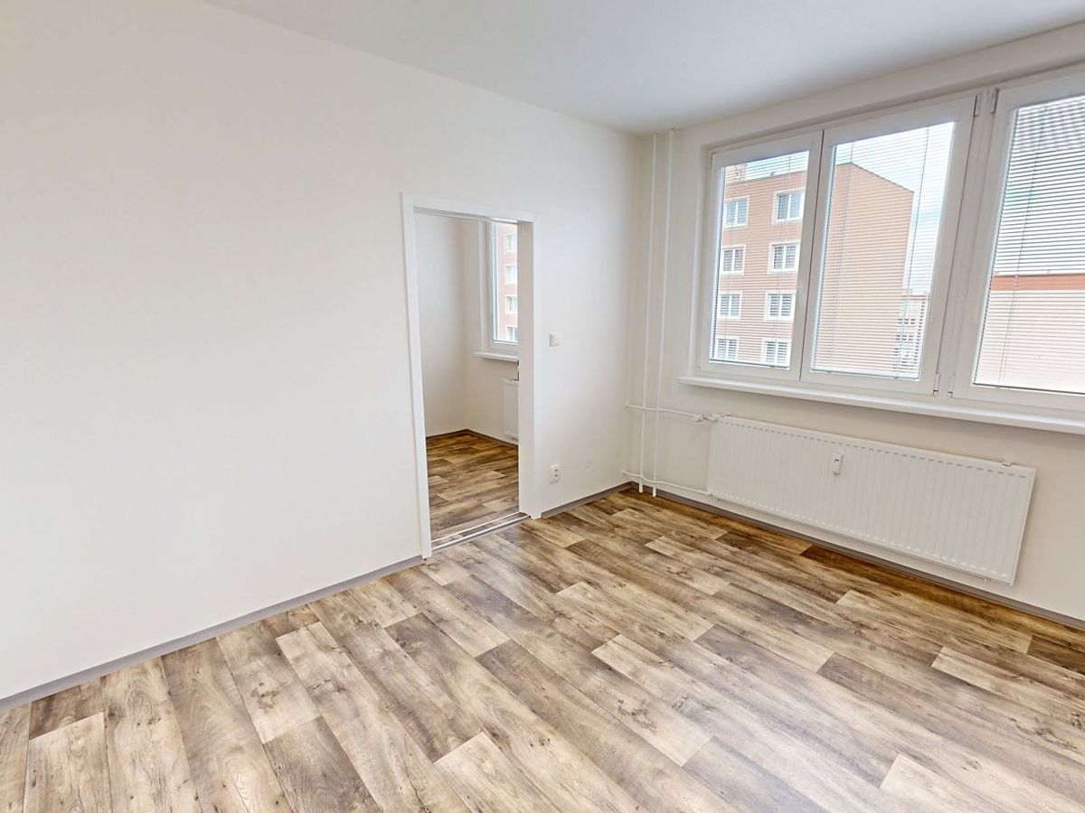 Pronájem bytu 2+1 44 m² – fotografie 4