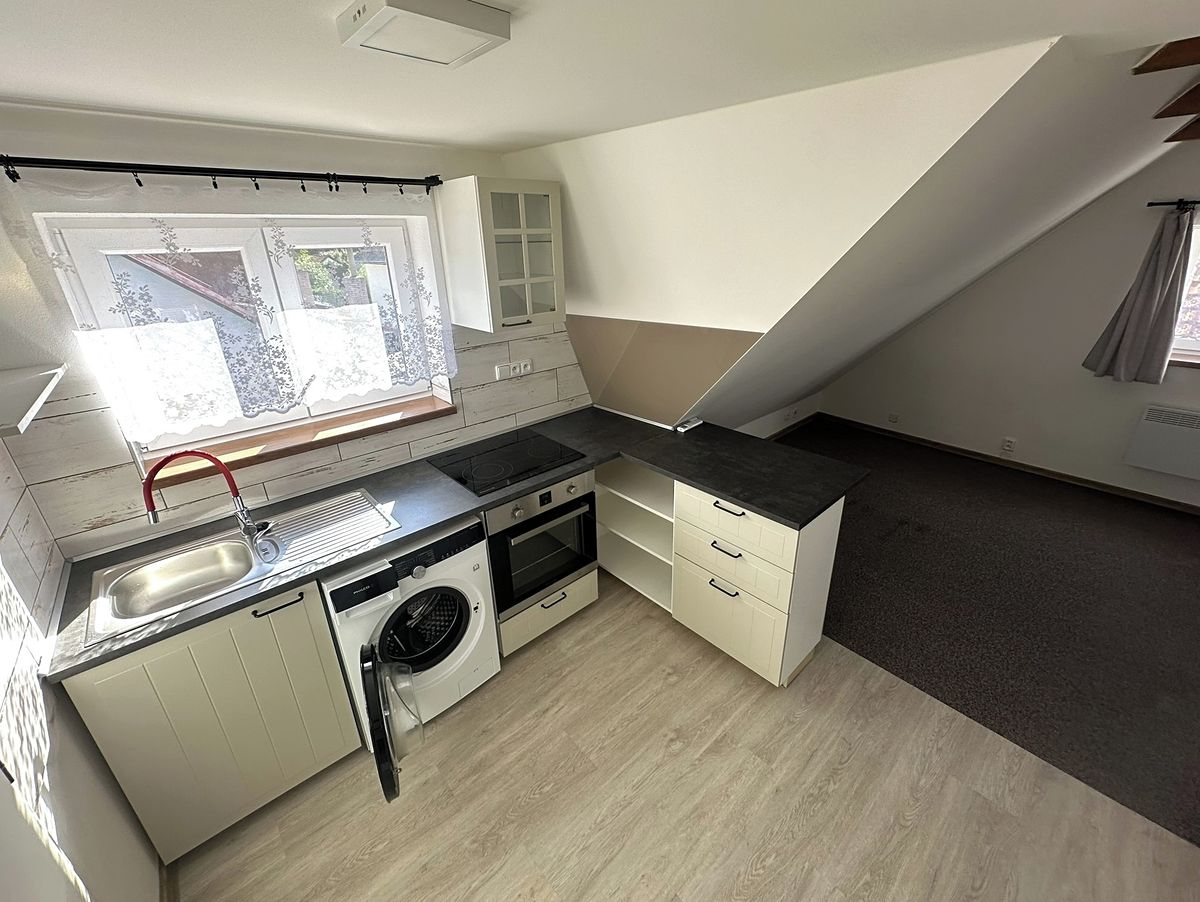 Pronájem bytu 1+kk 26 m² – fotografie 2