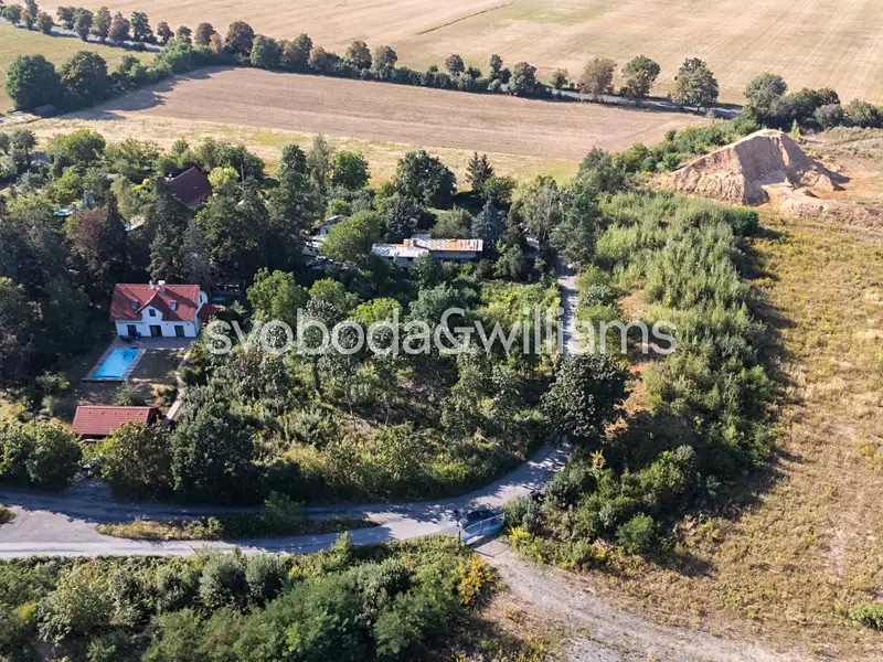 Prodej stavebního pozemku 3272 m², Černošice – náhled fotky 2