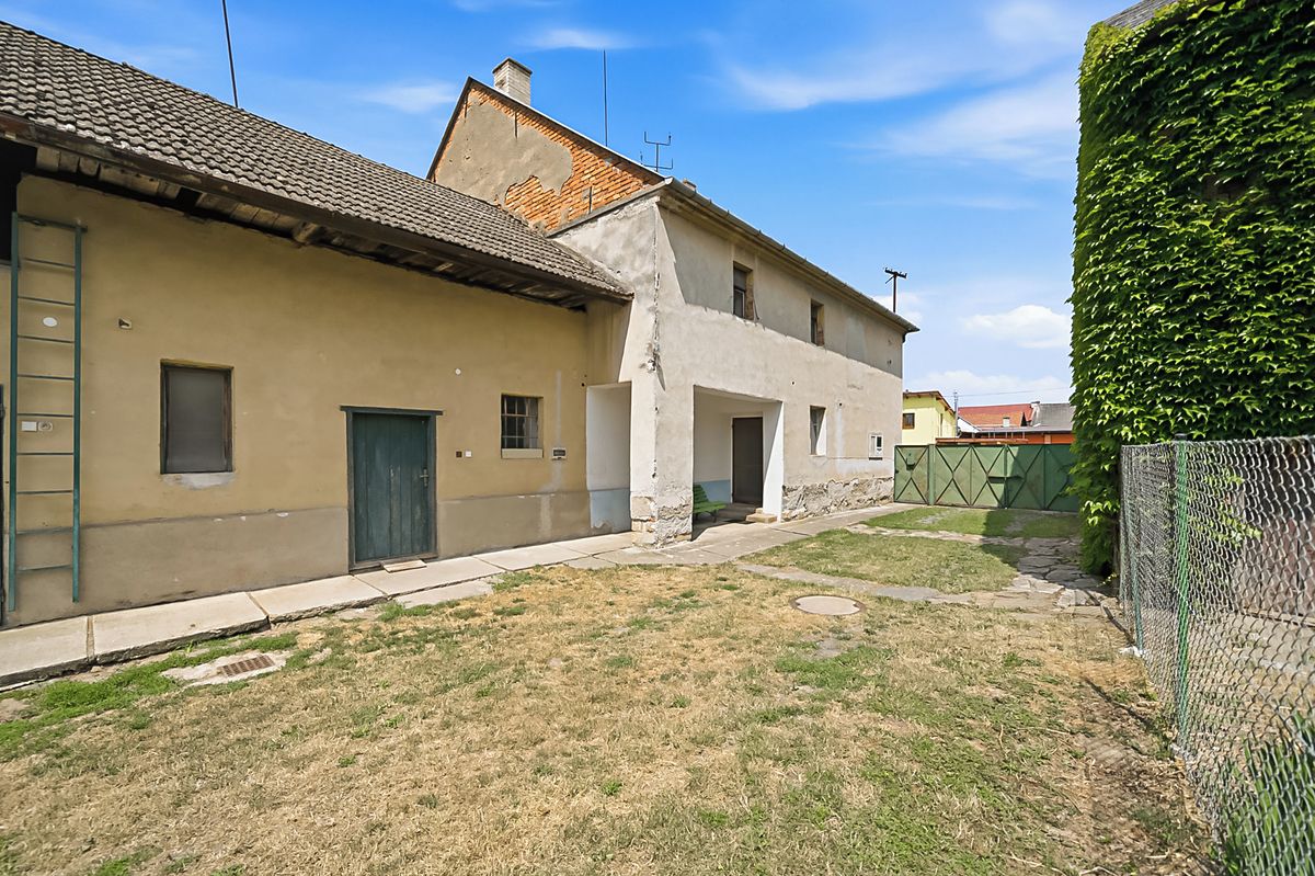 Prodej rodinného domu 194 m², pozemek 744 m² – fotografie 5