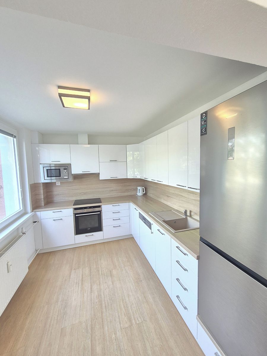 Pronájem bytu 3+kk 76 m²