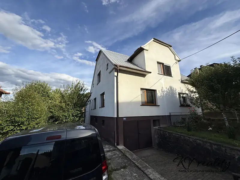 Prodej rodinného domu 195 m², pozemek 518 m², Zlín – náhled fotky 1