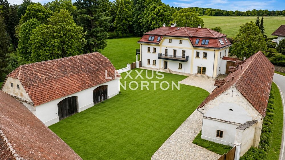Prodej vily 503 m², pozemek 16755 m² – fotografie 2