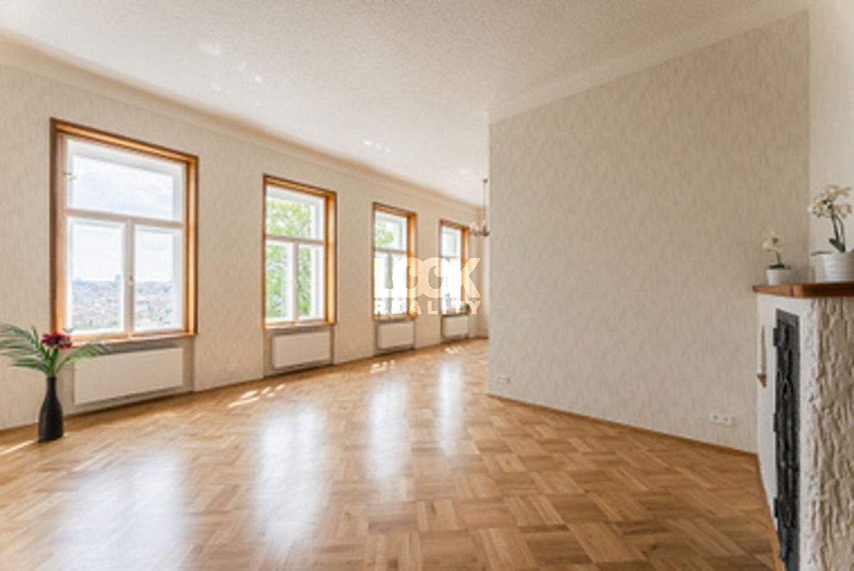 Pronájem bytu 3+kk 133 m² – fotografie 3