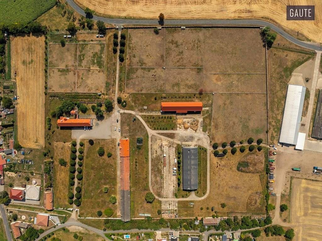 Prodej zemědělské usedlosti 5889 m², pozemek 83936 m² – fotografie 4