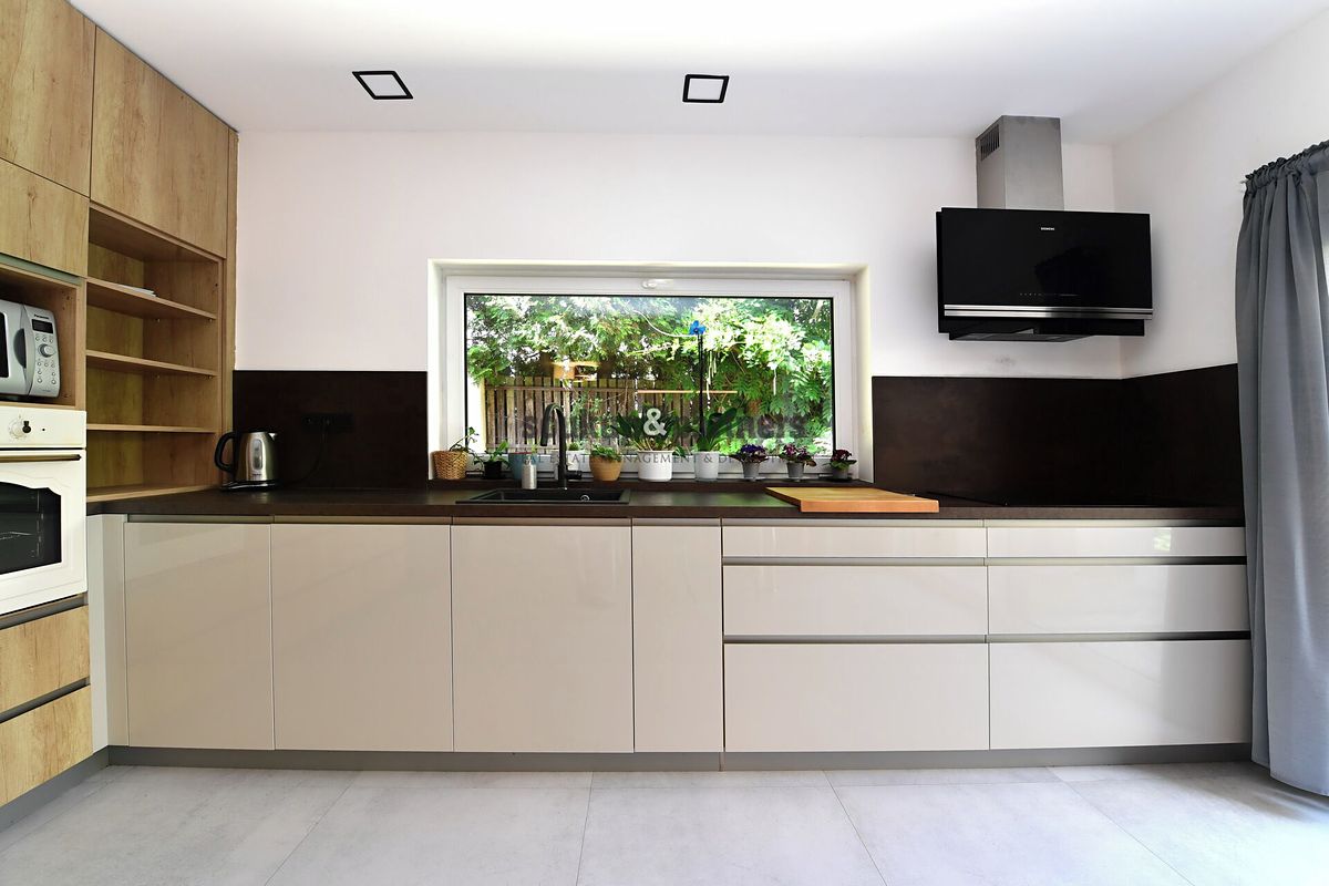 Pronájem bytu 4+1 121 m² – fotografie 3
