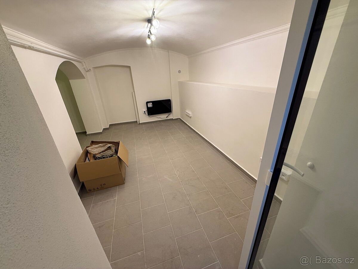 Prodej kanceláře 35 m² – fotografie 3