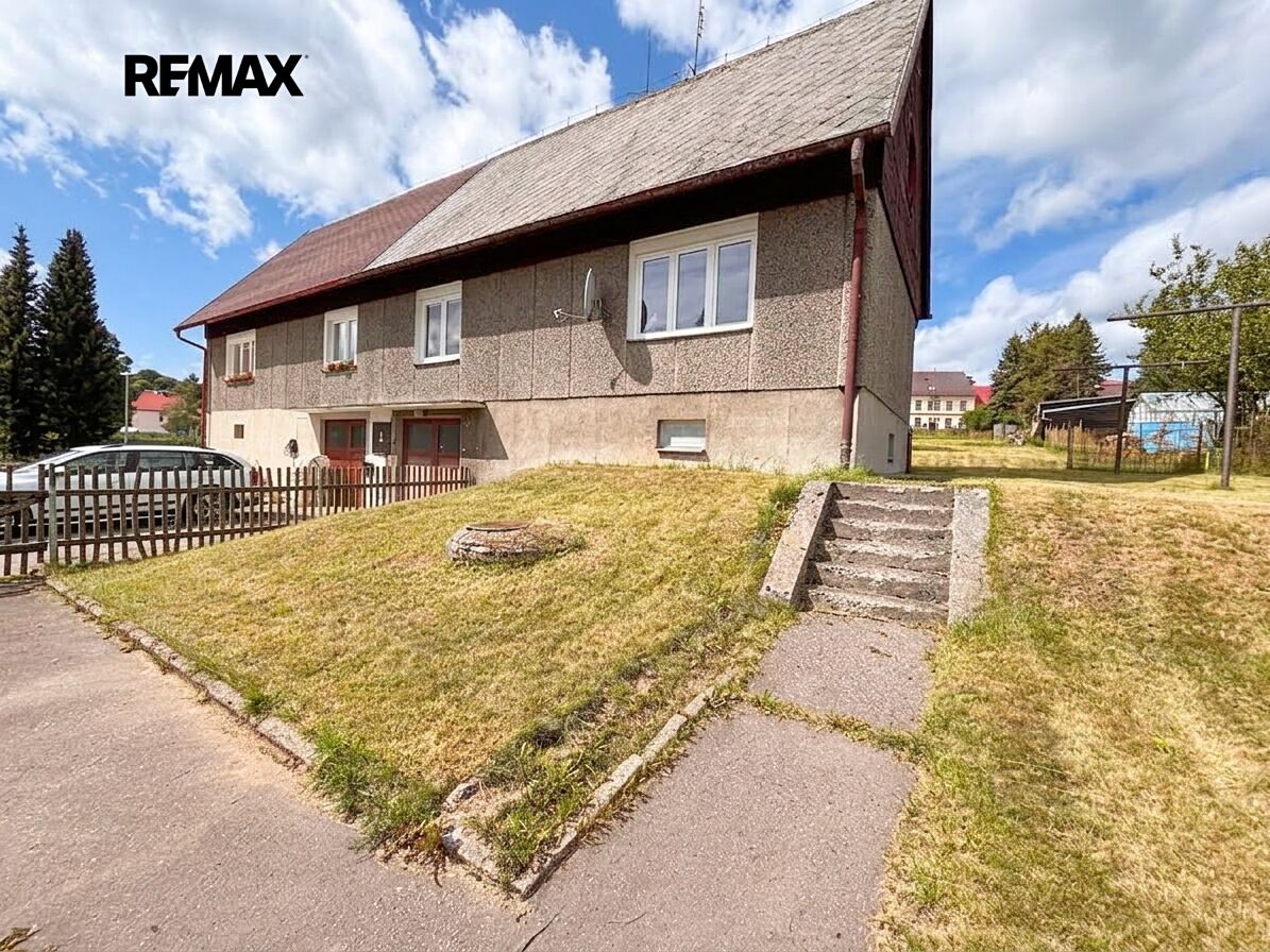 Prodej rodinného domu 145 m², pozemek 729 m² – fotografie 2