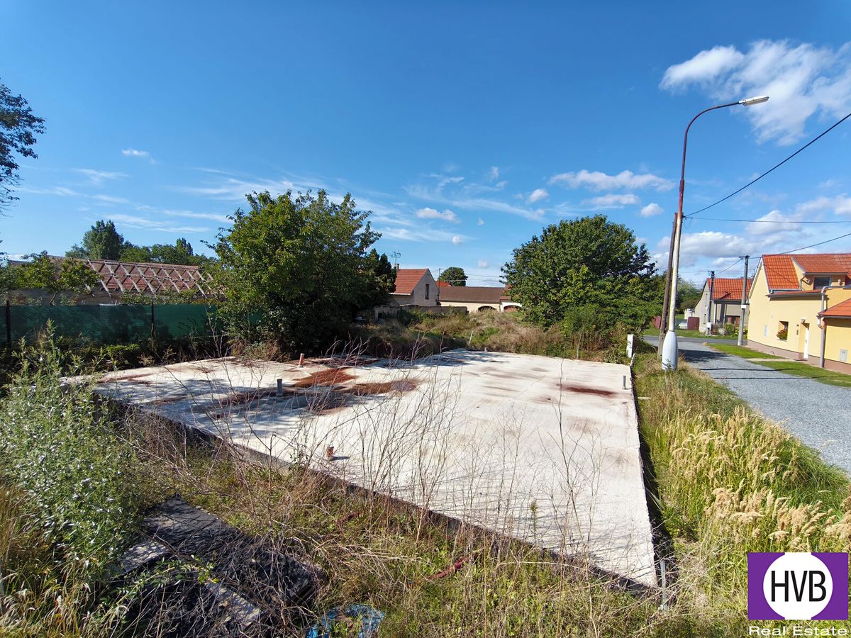 Prodej stavebního pozemku 676 m², Černuc – fotka 1 z 3