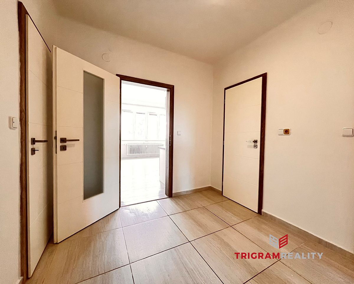 Pronájem bytu 3+kk 77 m² – fotografie 4