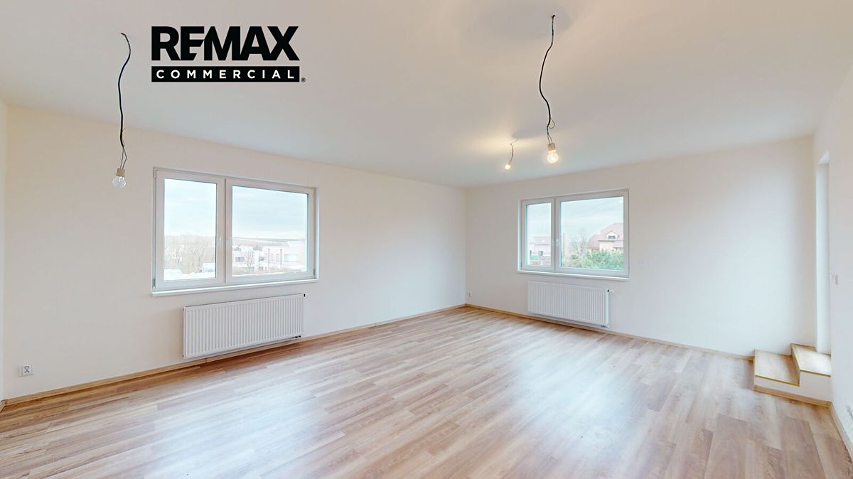 Prodej rodinného domu 160 m², pozemek 414 m² – fotografie 2