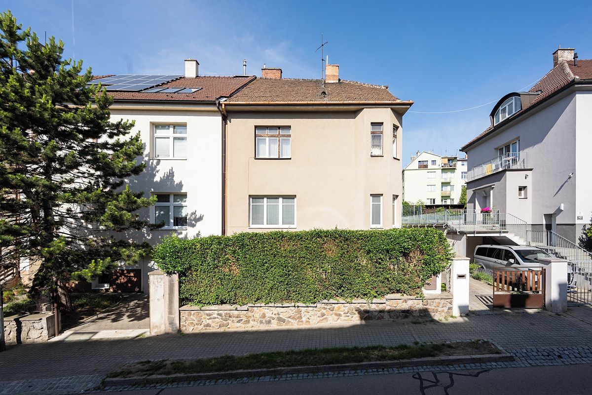 Prodej vily 294 m², pozemek 520 m² – fotografie 4