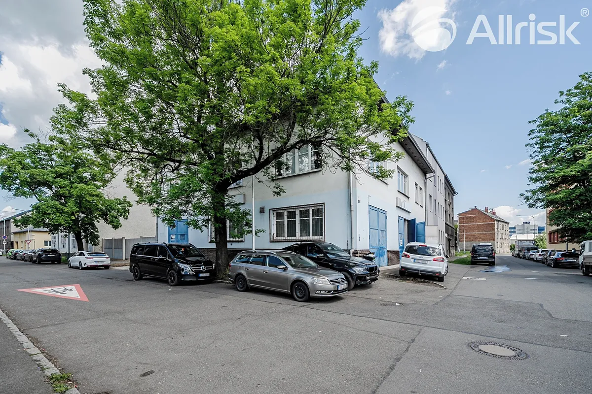 Prodej obchodního prostoru 1104 m²