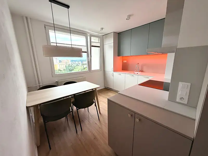 Prodej bytu 3+1 76 m², Praha – náhled fotky 3